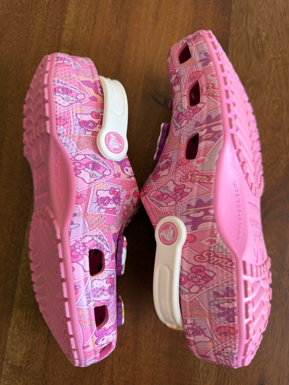 Sanrio Pink Hello Kitty and Friends x Crocs Adult Classic Clog Size M6 W8 - Picture 3 of 15